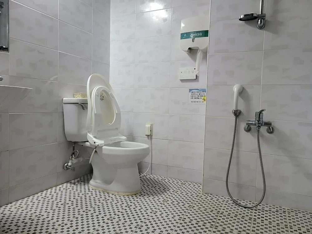 Good Morning Pension At Seonjaedo Beach Incheon 3*,  South Korea