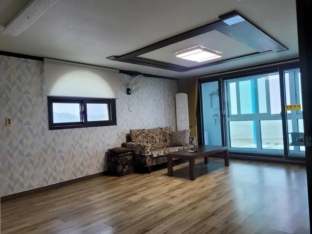 Good Morning Pension At Seonjaedo Beach Incheon South Korea