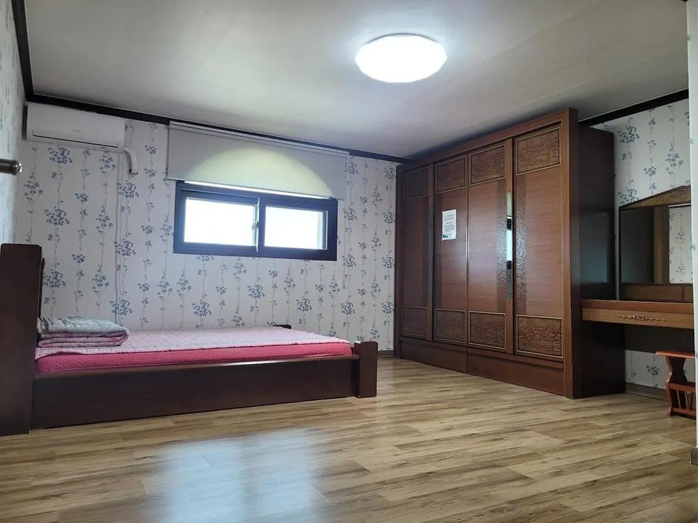 Good Morning Pension At Seonjaedo Beach Incheon South Korea